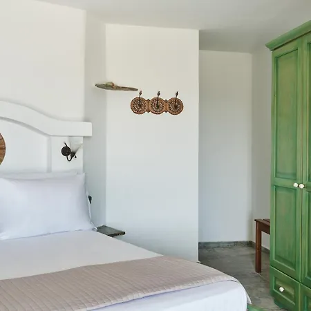 Glarakia 4* Adamantas (Milos)