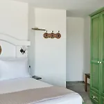 Glarakia 4* אדאמאס