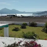Glarakia بيت ضيافة آداماس