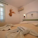 بيت ضيافة Glarakia 4*