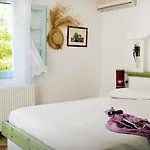 بيت ضيافة Glarakia آداماس