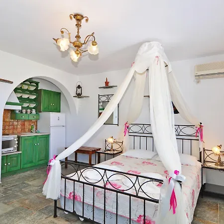 Glarakia Casa de hóspedes Adamantas (Milos)