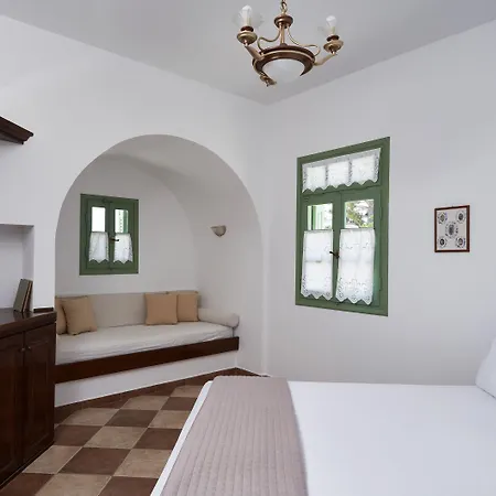 Glarakia 4* Adamantas (Milos)