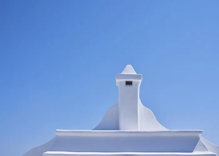 Glarakia Adamantas (Milos)