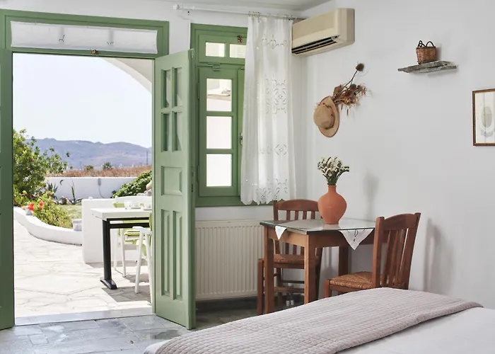 Glarakia Pensionat Adamantas (Milos)