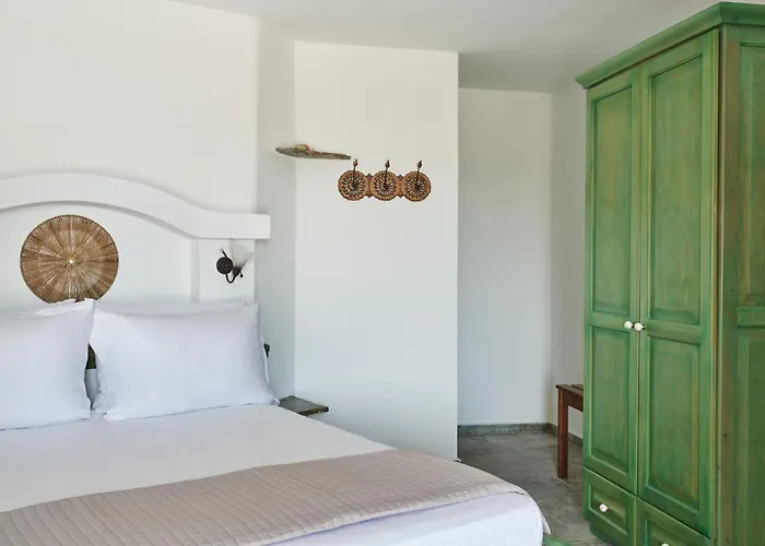 Glarakia 4* Adamantas (Milos)