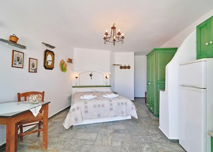 Glarakia Адамас