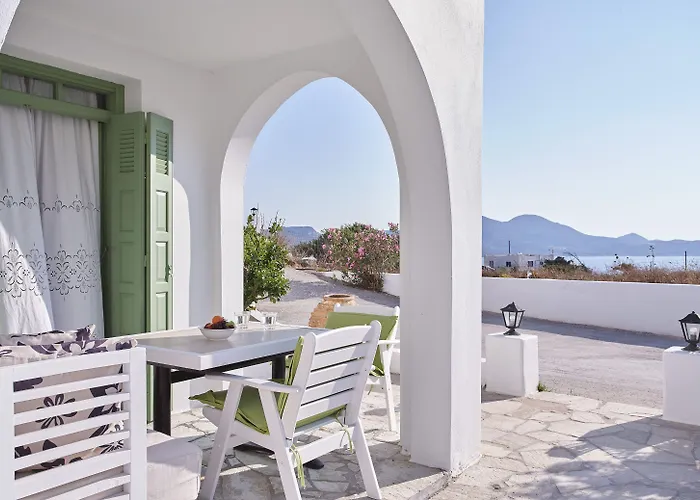 Glarakia Гостевой дом Адамас