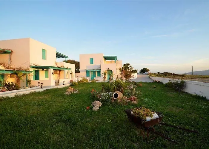 Glarakia Adamantas (Milos)