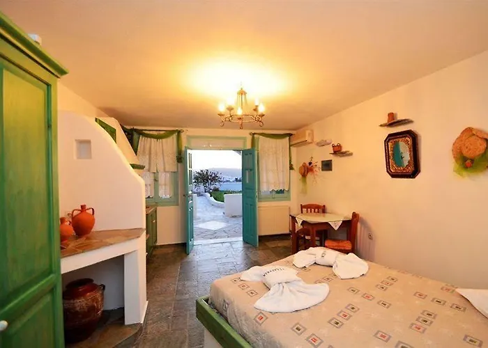 Glarakia 4* Адамас